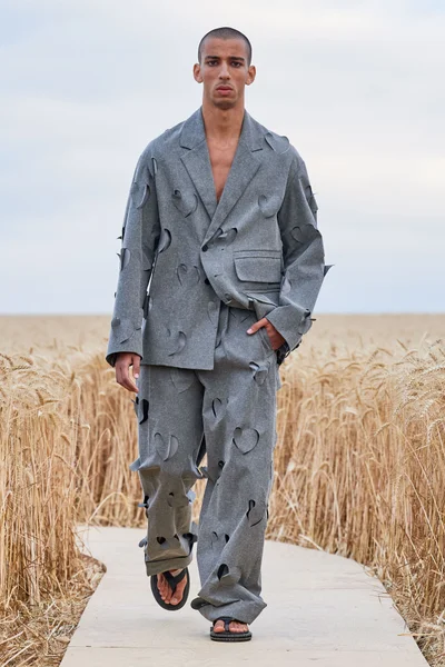 Look 17